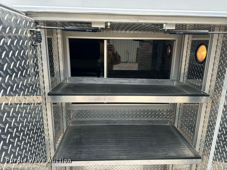 image for item EN5133 2008 GMC C4500 ambulance