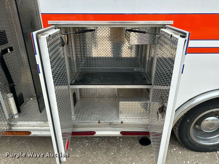 image for item EN5133 2008 GMC C4500 ambulance