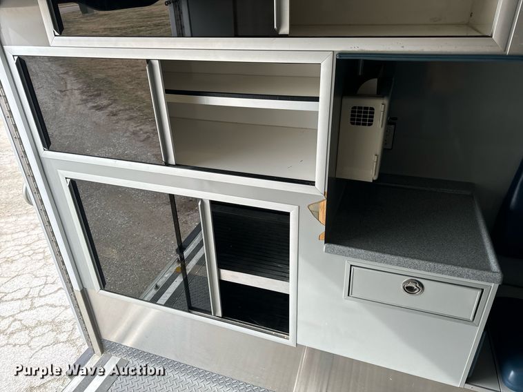 image for item EN5133 2008 GMC C4500 ambulance