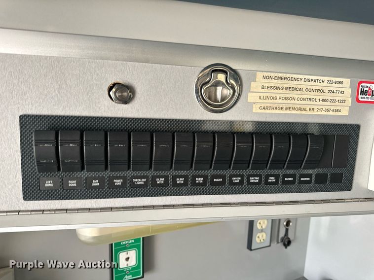 image for item EN5133 2008 GMC C4500 ambulance