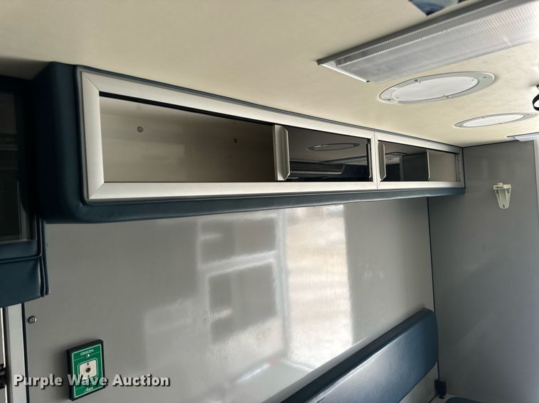 image for item EN5133 2008 GMC C4500 ambulance