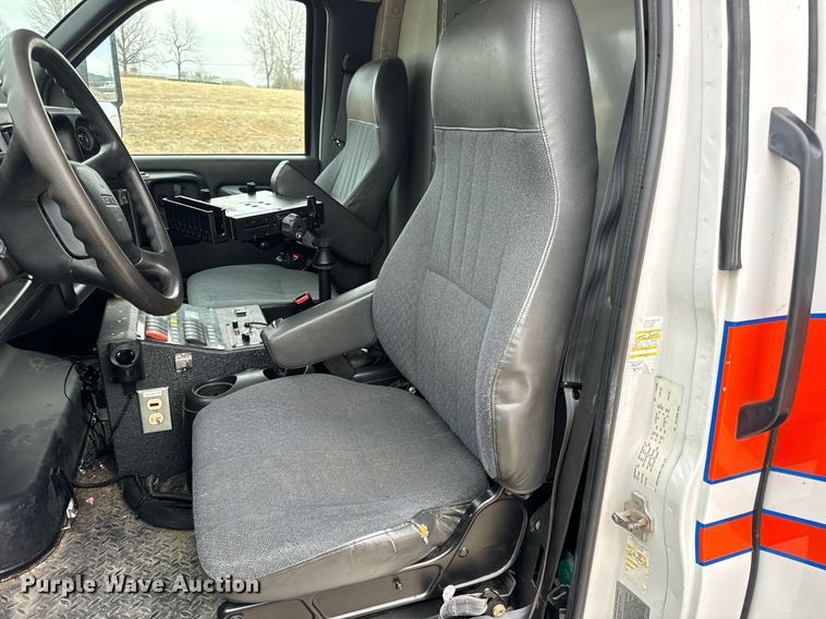 image for item EN5133 2008 GMC C4500 ambulance