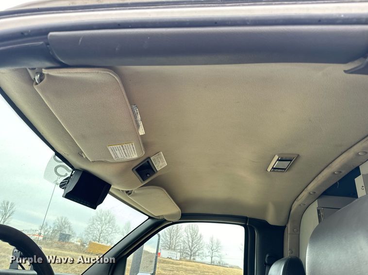 image for item EN5133 2008 GMC C4500 ambulance