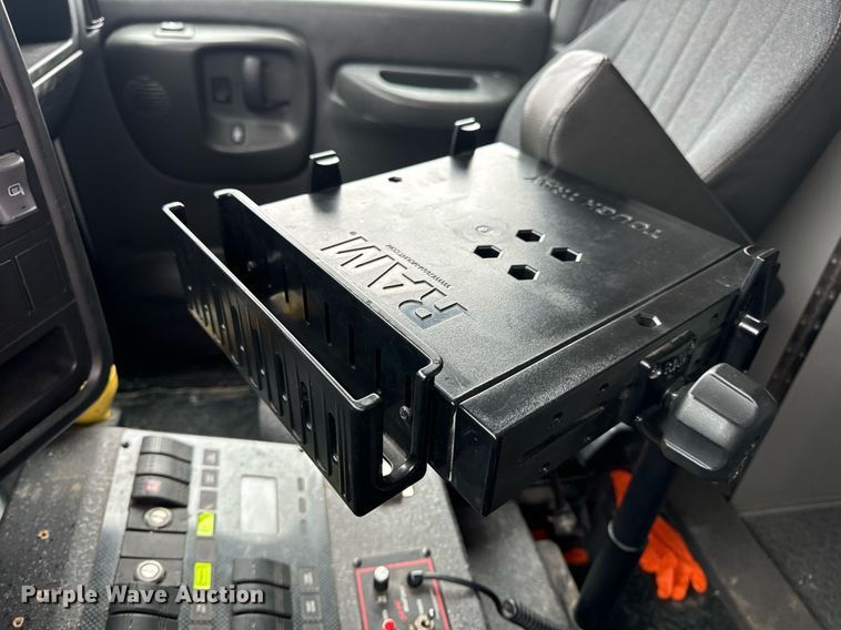 image for item EN5133 2008 GMC C4500 ambulance