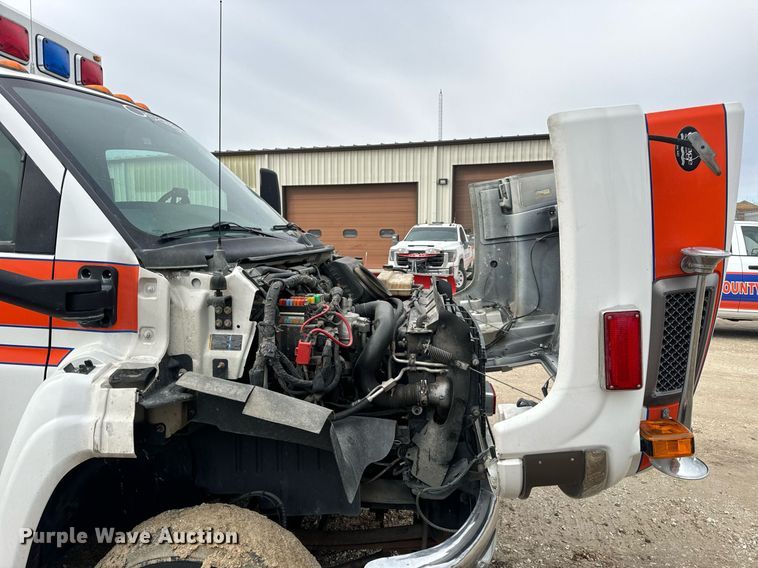 image for item EN5133 2008 GMC C4500 ambulance