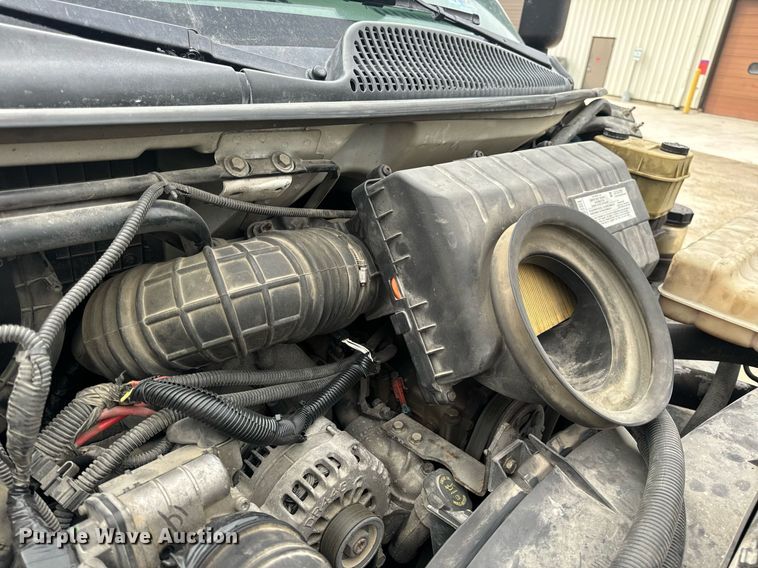 image for item EN5133 2008 GMC C4500 ambulance