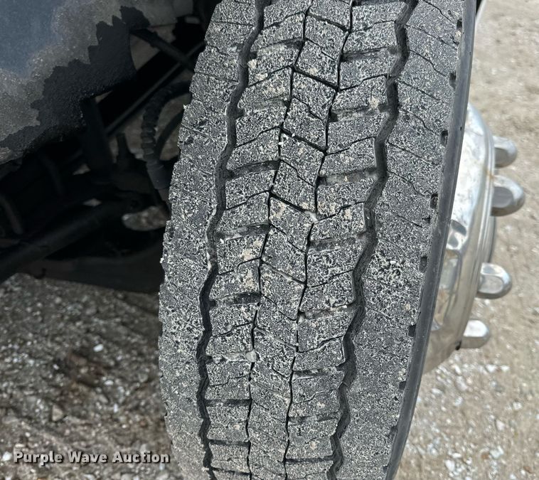 image for item EN5133 2008 GMC C4500 ambulance