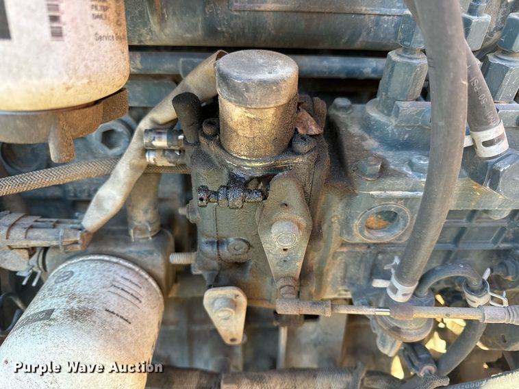 image for item EN5139 2005 Bobcat S300 skid steer loader