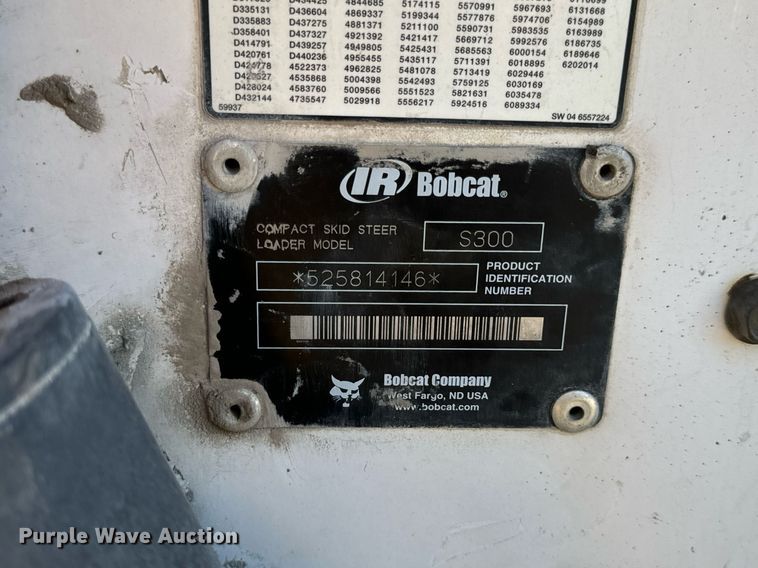 image for item EN5139 2005 Bobcat S300 skid steer loader