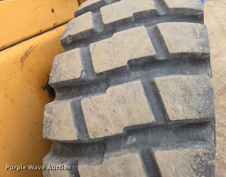 image for item EO0591 2000 Case 621C wheel loader