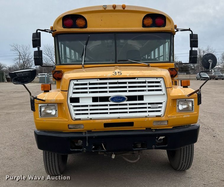 image for item EQ1001 1993 Ford B700 school bus