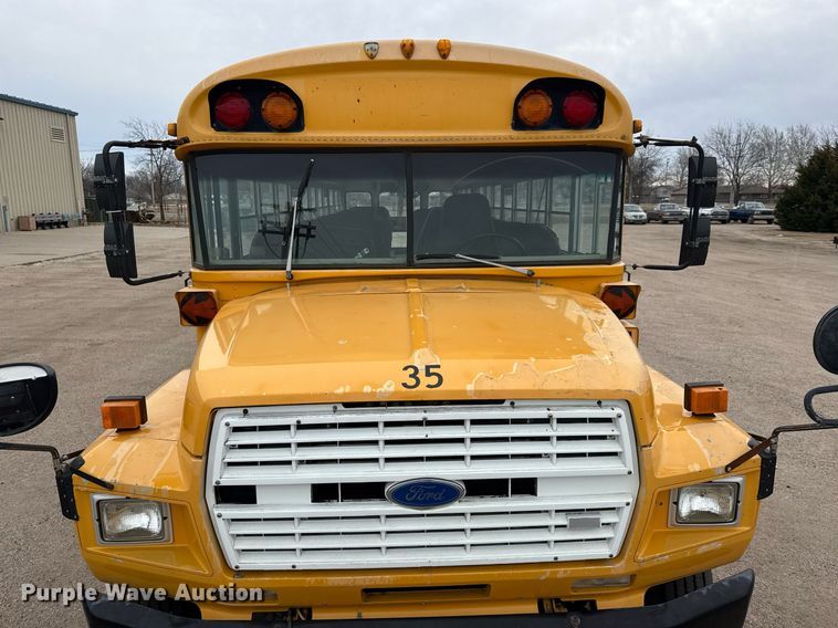 image for item EQ1001 1993 Ford B700 school bus