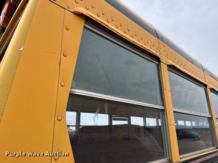 image for item EQ1001 1993 Ford B700 school bus