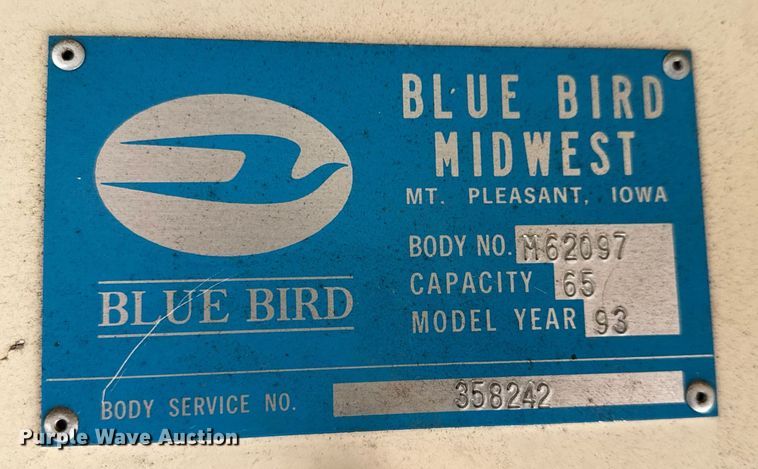 image for item EQ1001 1993 Ford B700 school bus