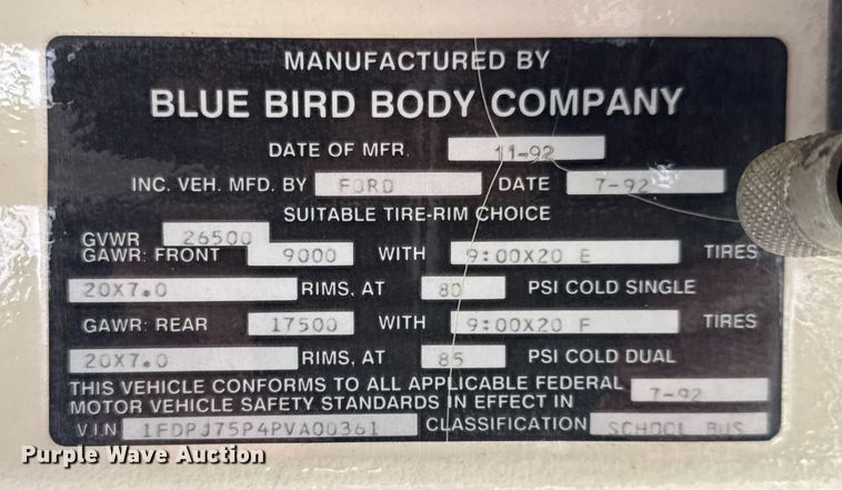 image for item EQ1001 1993 Ford B700 school bus