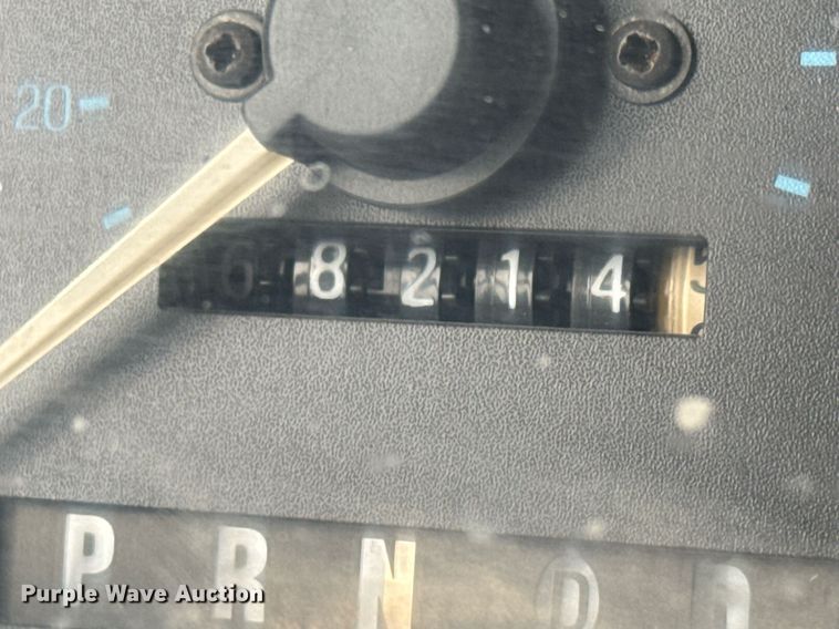 image for item EQ1003 1990 Ford F150 pickup truck