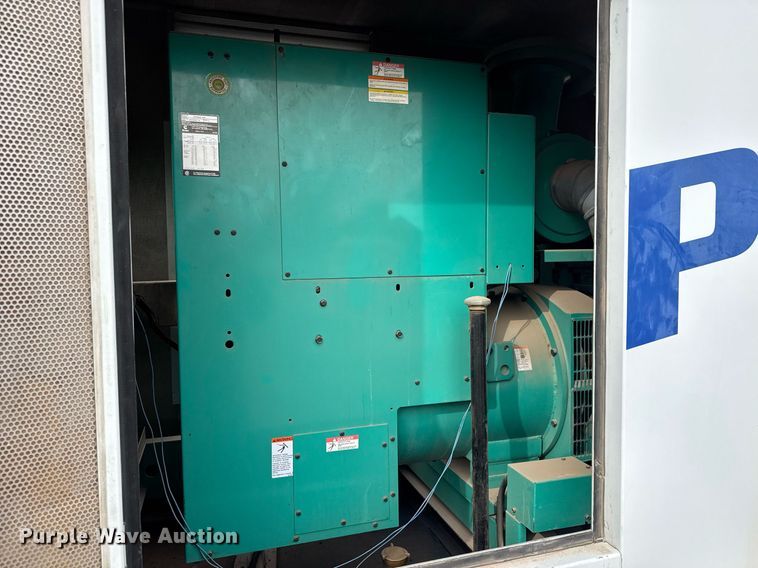 image for item EQ1006 1999 Onan 250DQAB-359 generator