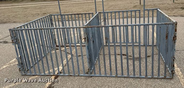 image for item EQ1008 (20) livestock pens