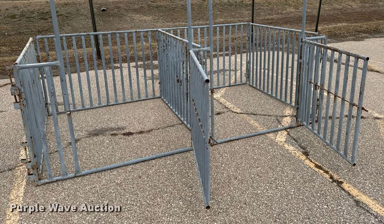 image for item EQ1008 (20) livestock pens