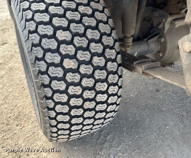 image for item EQ1014 2016 E-Z-Go Terrain 1000 G utility vehicle