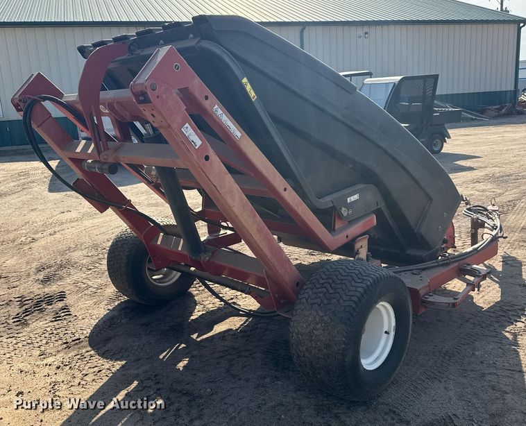 image for item EQ1016 2006 Toro Pro Sweep 5200 sweeper