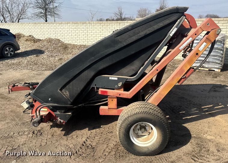 image for item EQ1016 2006 Toro Pro Sweep 5200 sweeper