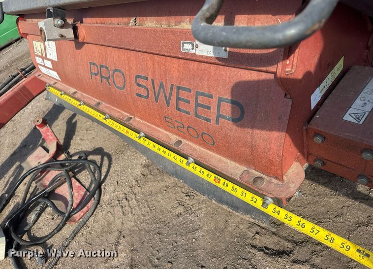 image for item EQ1016 2006 Toro Pro Sweep 5200 sweeper