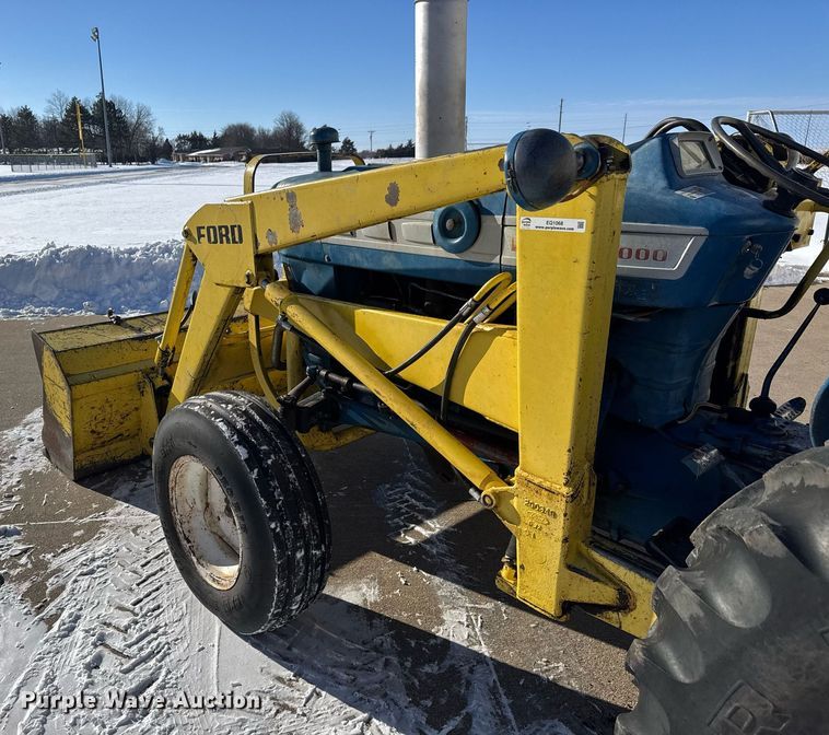 image for item EQ1068 Ford 3000 tractor