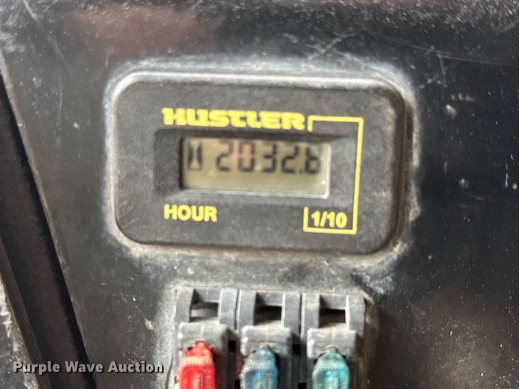 image for item EQ1136 2007 Hustler Super Z ZTR lawn mower