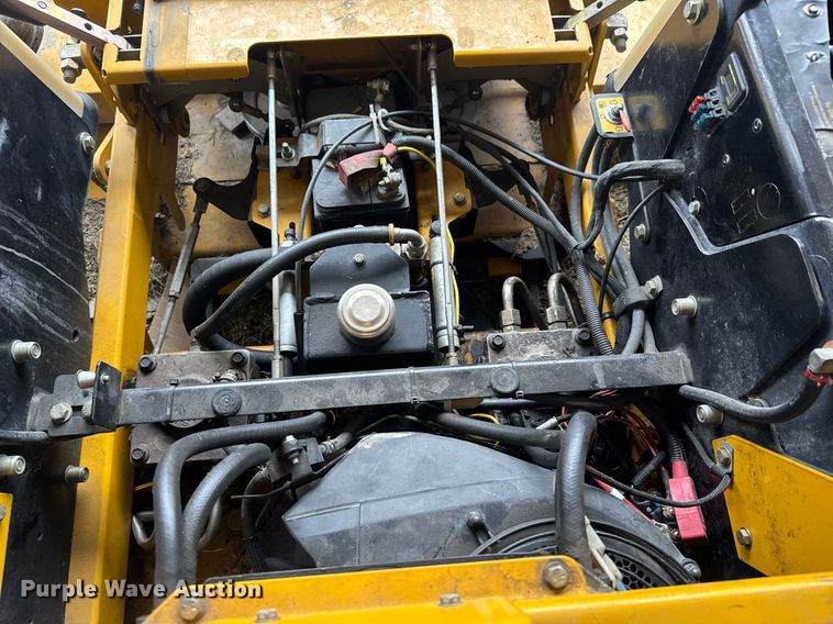 image for item EQ1136 2007 Hustler Super Z ZTR lawn mower