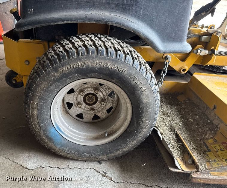 image for item EQ1136 2007 Hustler Super Z ZTR lawn mower