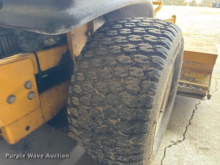 image for item EQ1136 2007 Hustler Super Z ZTR lawn mower