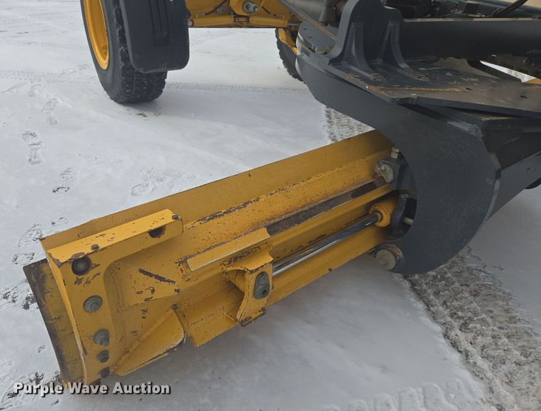 image for item ER5154 2016 John Deere 772GP motor grader