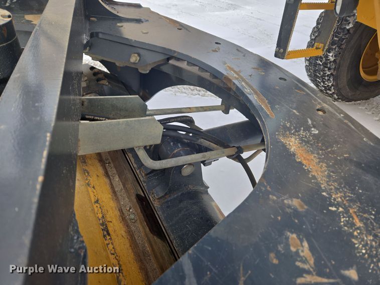 image for item ER5154 2016 John Deere 772GP motor grader