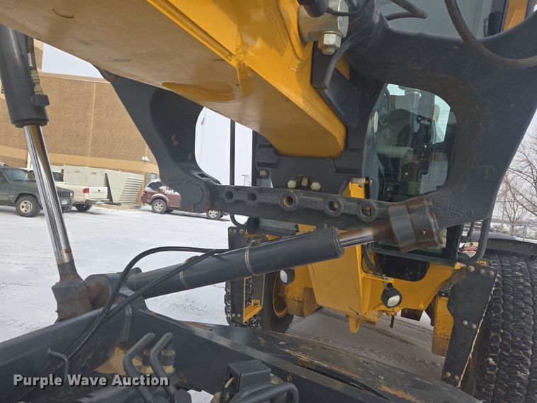 image for item ER5154 2016 John Deere 772GP motor grader