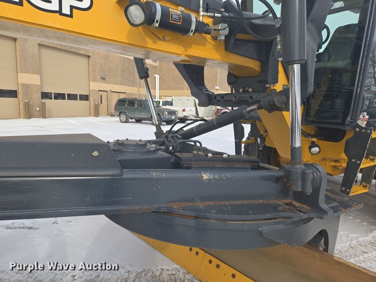 image for item ER5154 2016 John Deere 772GP motor grader