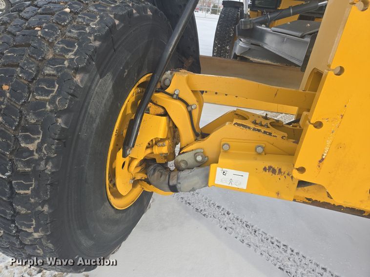 image for item ER5154 2016 John Deere 772GP motor grader