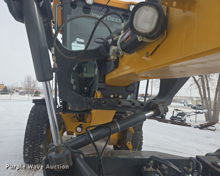 image for item ER5154 2016 John Deere 772GP motor grader