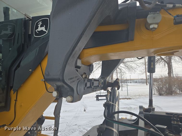 image for item ER5154 2016 John Deere 772GP motor grader