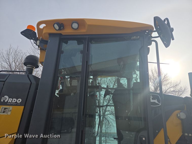 image for item ER5154 2016 John Deere 772GP motor grader