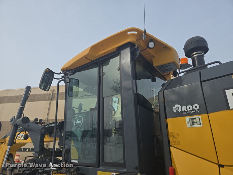 image for item ER5154 2016 John Deere 772GP motor grader