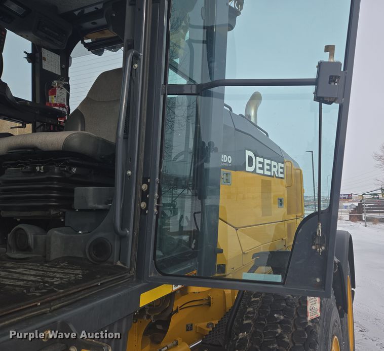 image for item ER5154 2016 John Deere 772GP motor grader