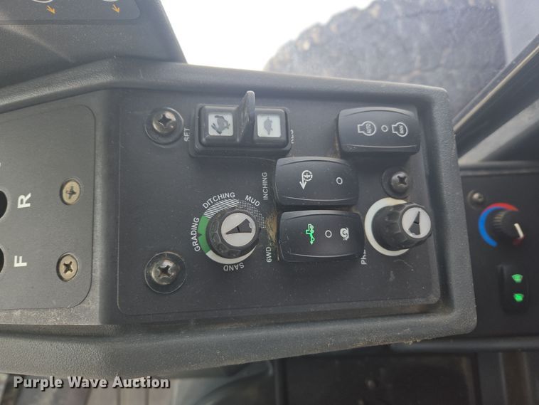 image for item ER5154 2016 John Deere 772GP motor grader