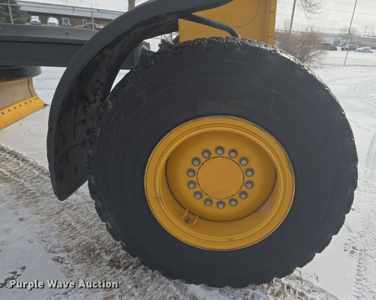 image for item ER5154 2016 John Deere 772GP motor grader