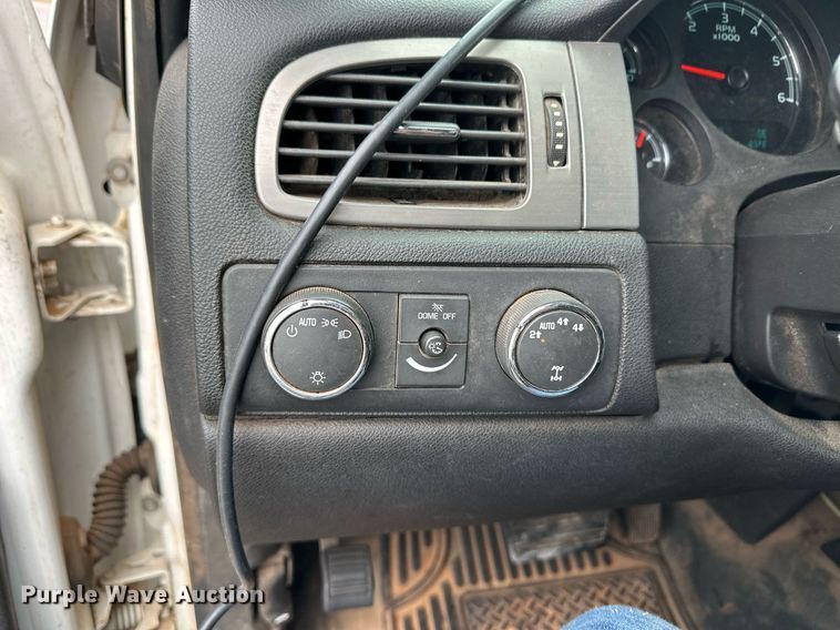 image for item ER8679 2013 Chevrolet Tahoe Police SUV