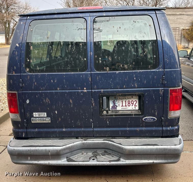 image for item ER8682 2006 Ford E150 van