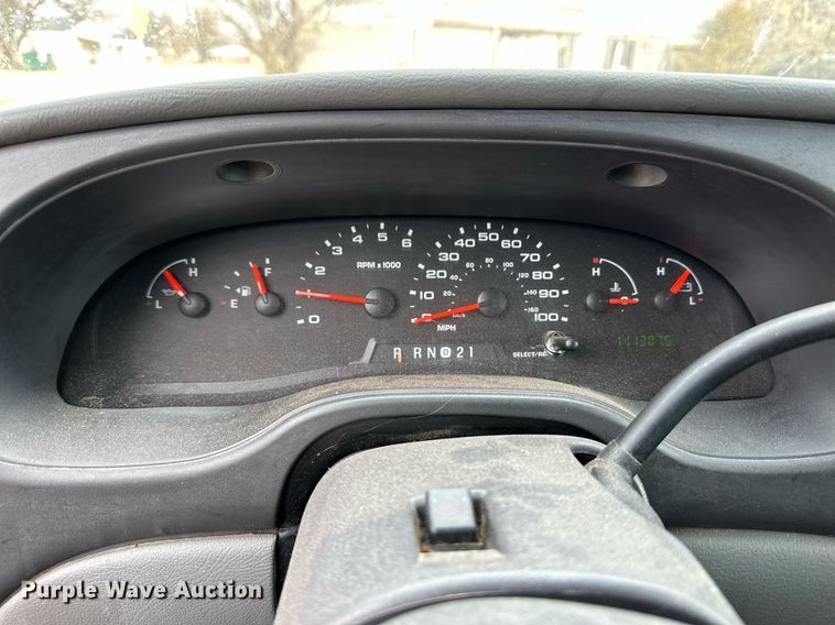 image for item ER8682 2006 Ford E150 van