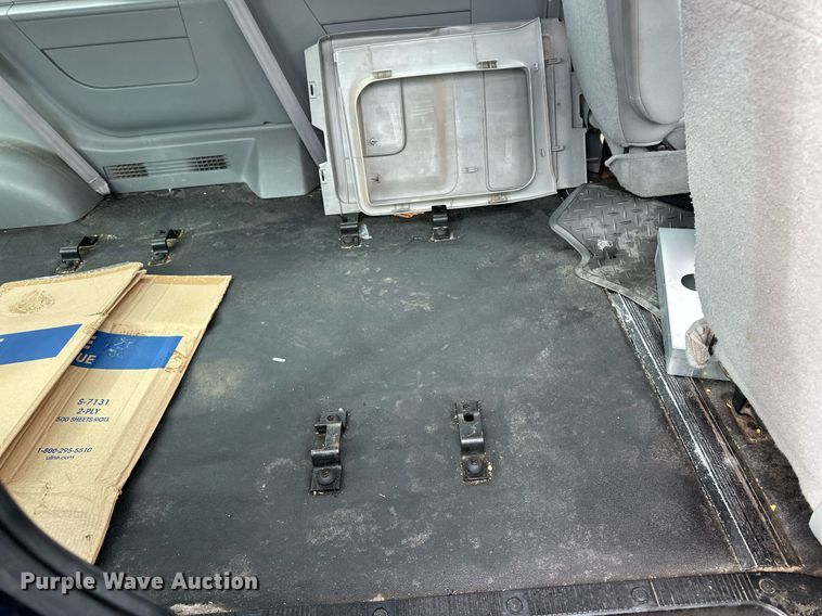 image for item ER8682 2006 Ford E150 van