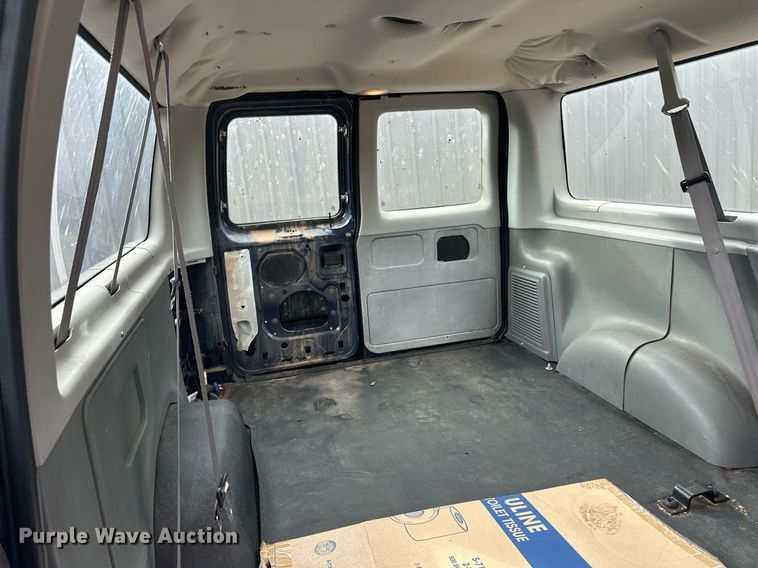 image for item ER8682 2006 Ford E150 van