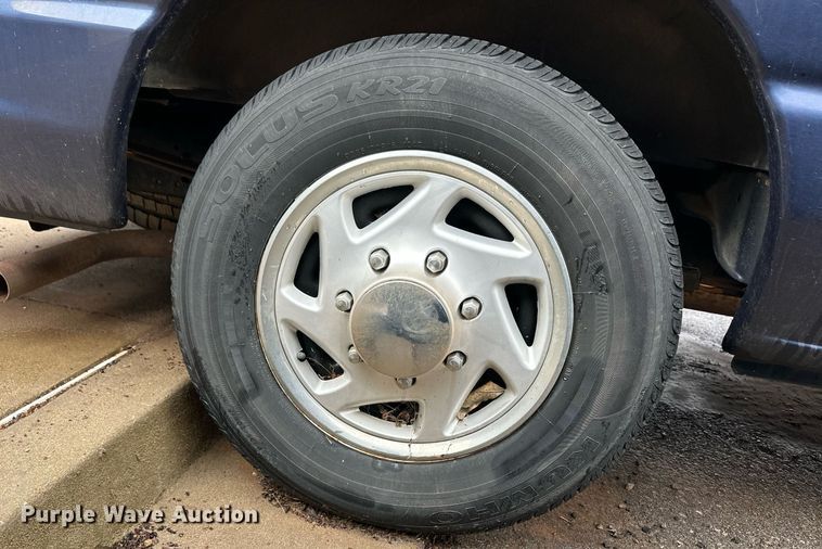 image for item ER8682 2006 Ford E150 van